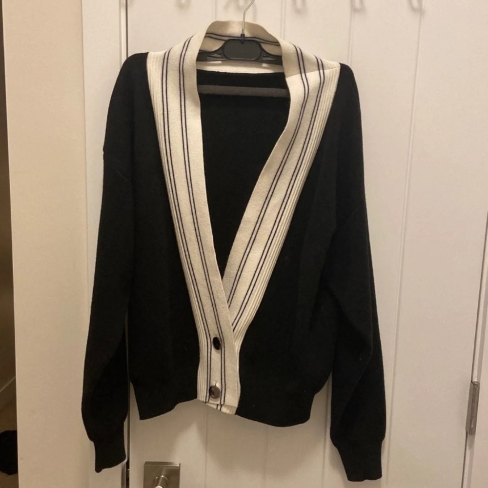 Wool Vintage black cardigan